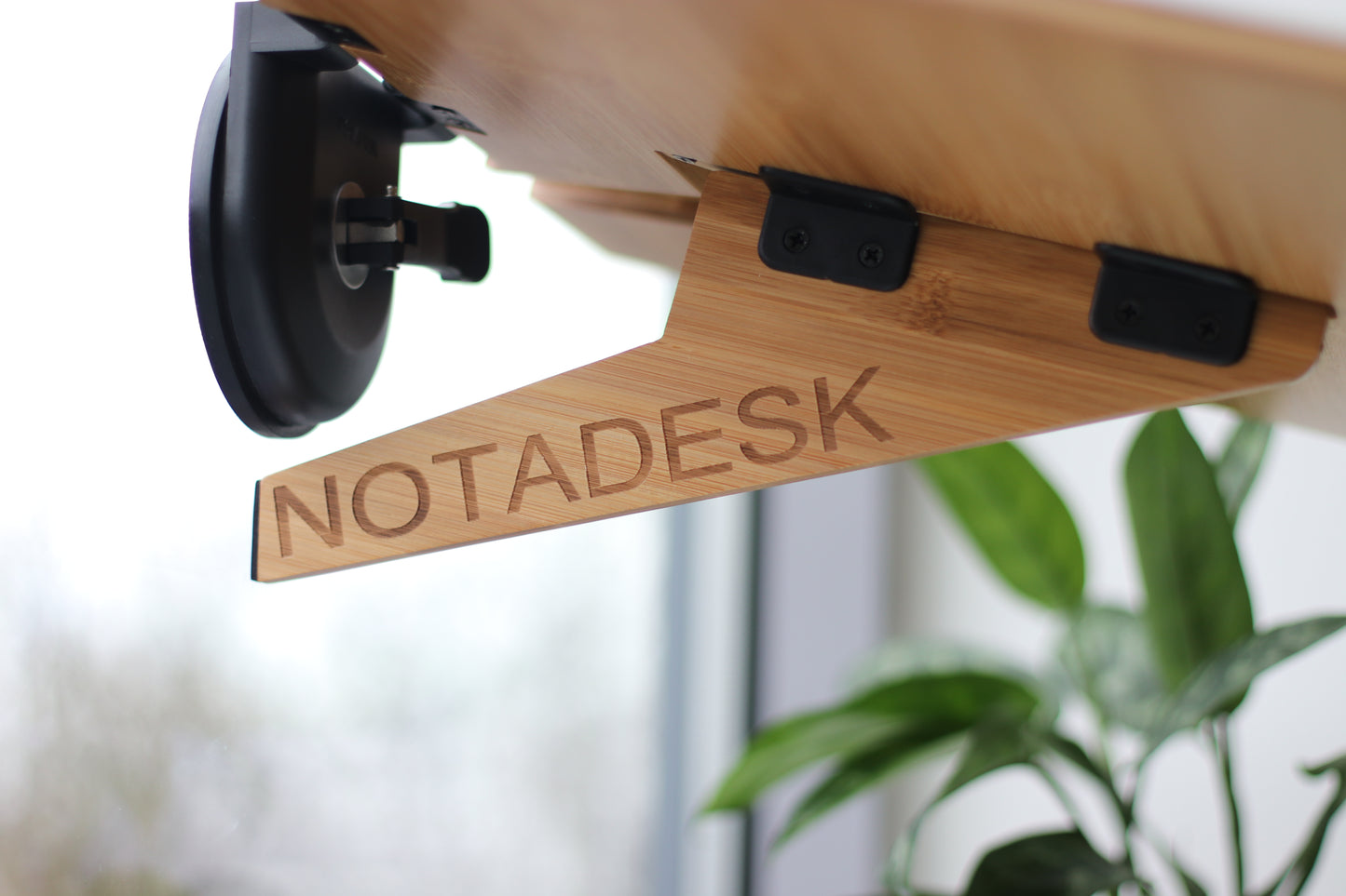 Bamboe zwevend bureau (toonzaalmodel)