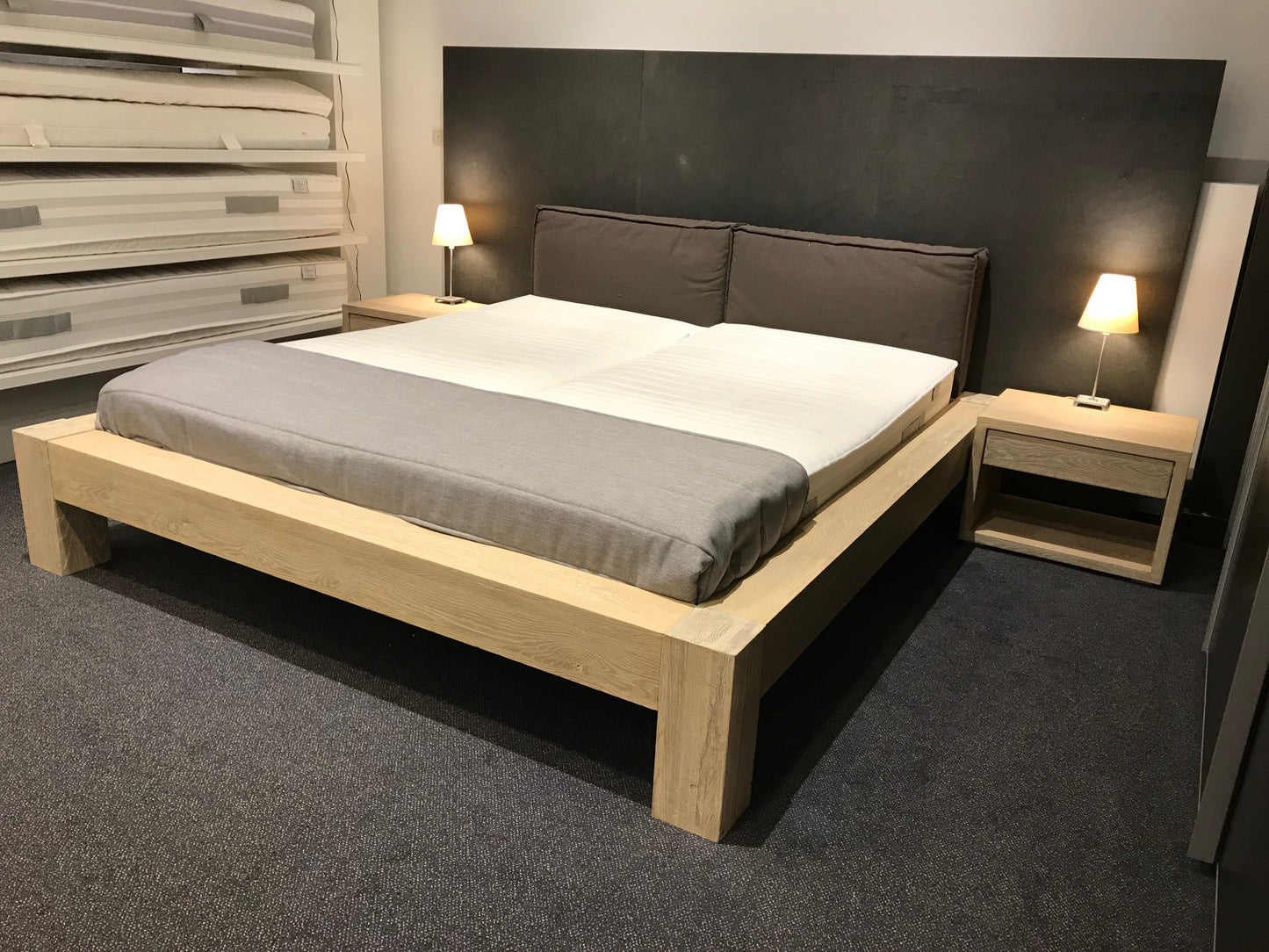 Bormio bedkader massief eik incl. hoofdbord en nachtkastjes
