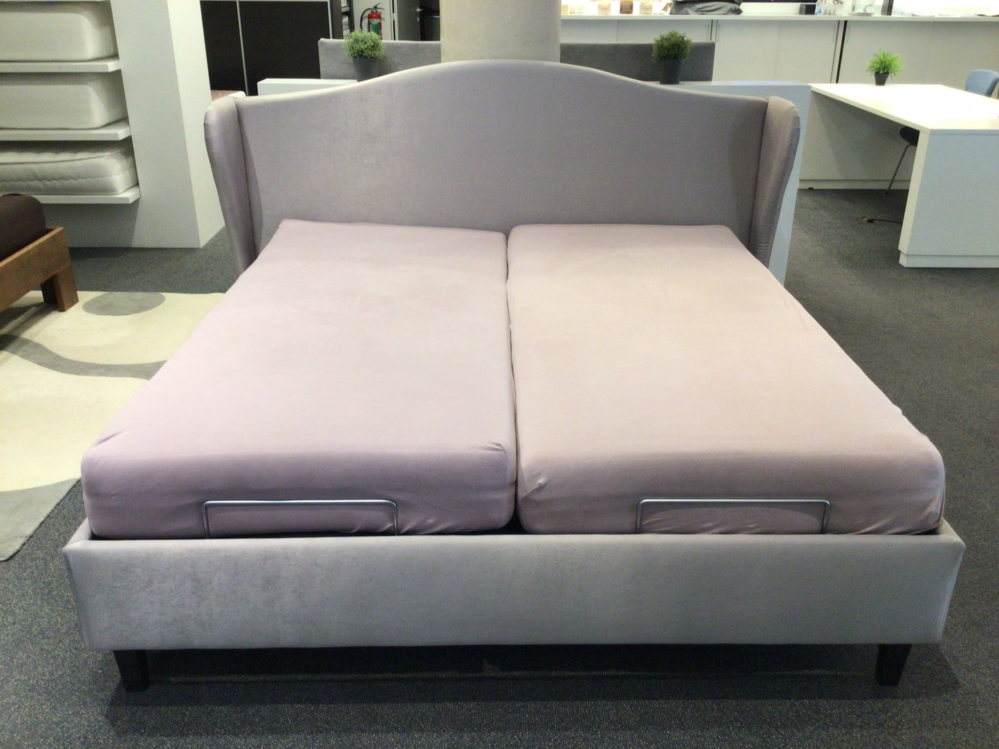 Gestoffeerd bedkader Taupe