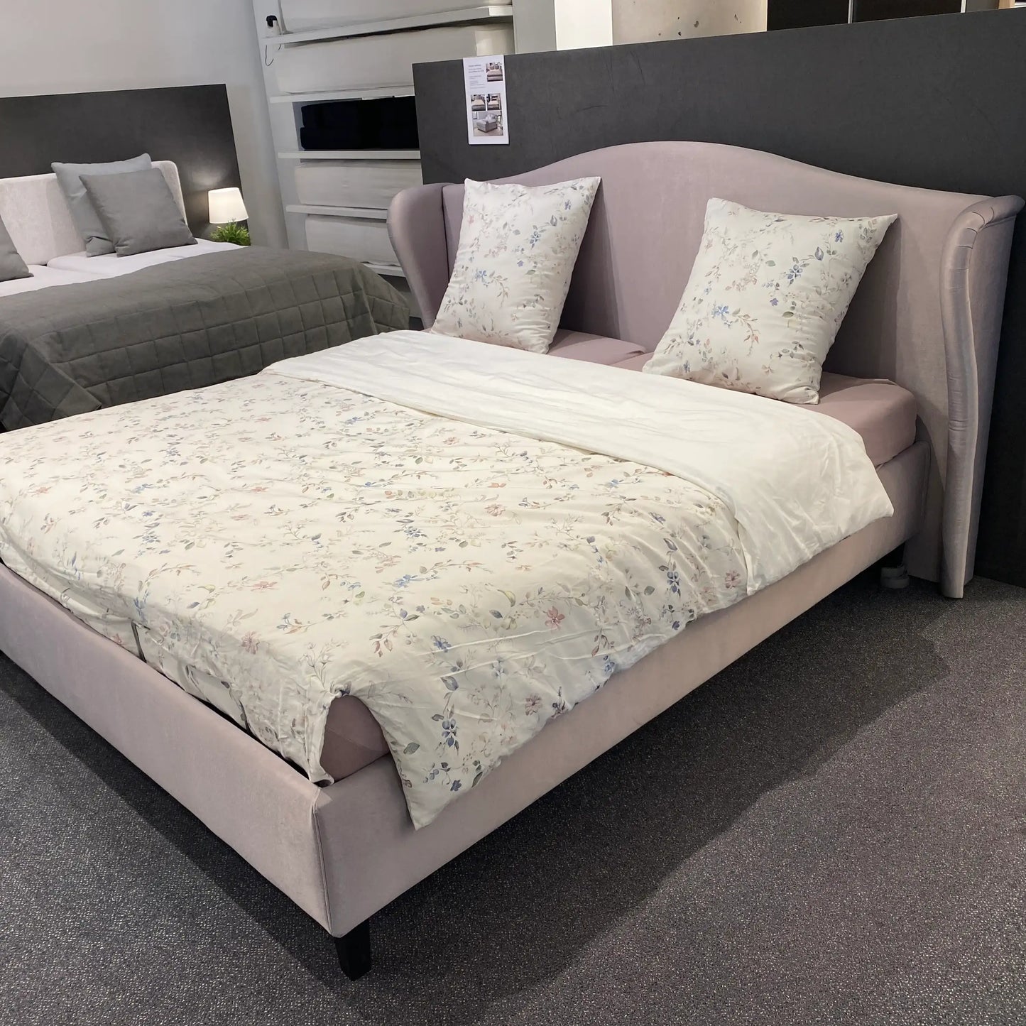 Gestoffeerd bedkader Taupe