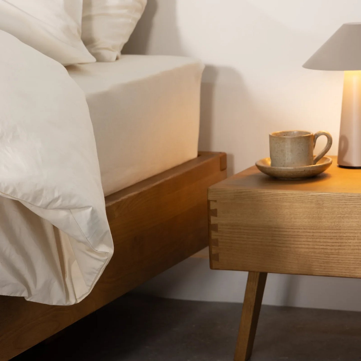 Serene bed massief hout