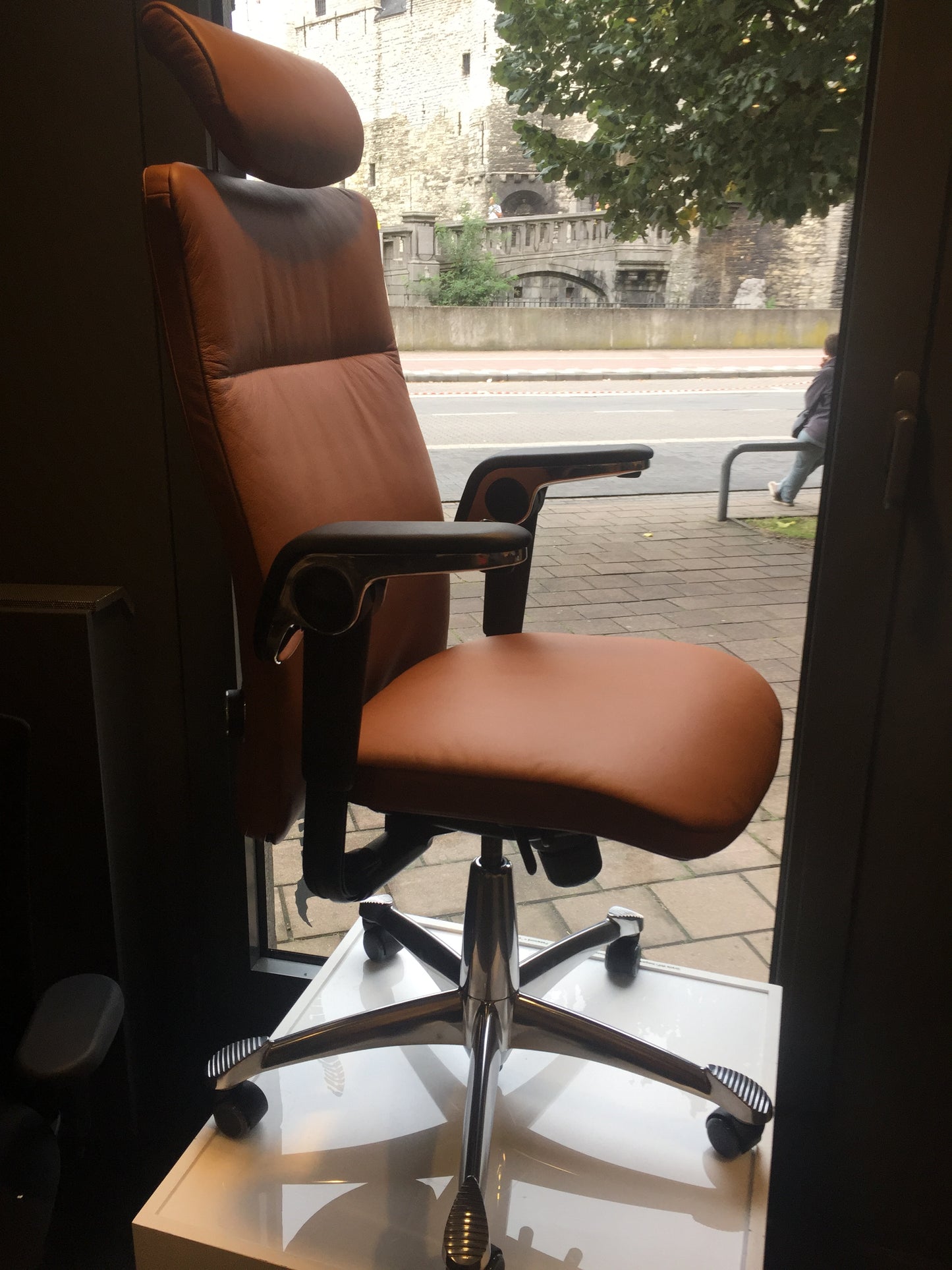 ergonomische bureaustoel tribute leder cognac