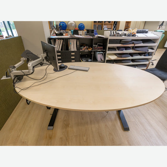 Fumac zit-sta bureau 120 x 210 (ovaal)