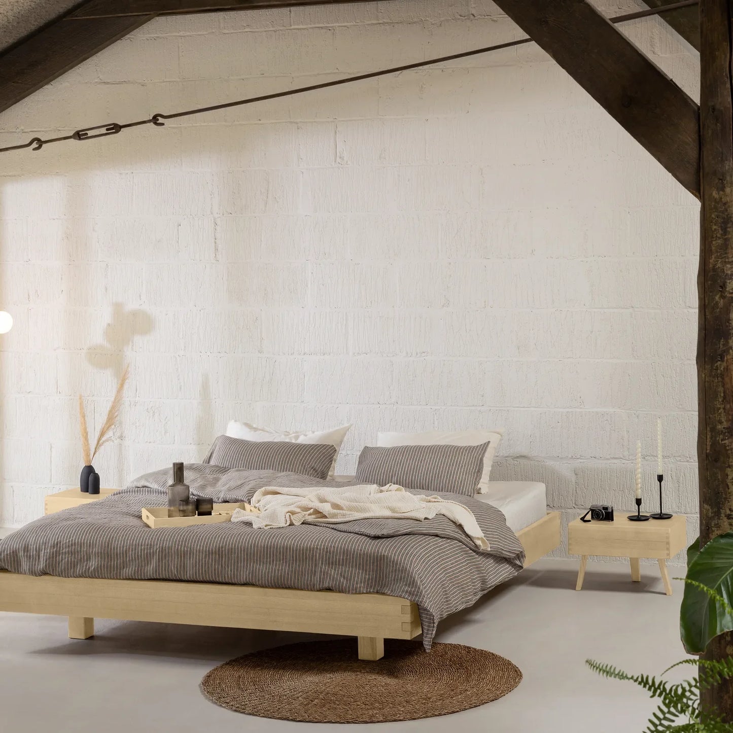 Serene bed massief hout