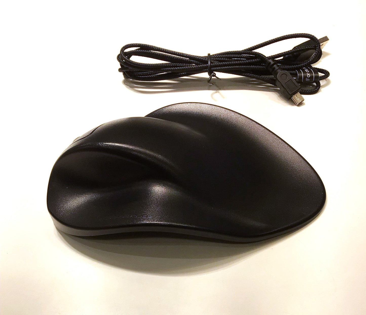 Souris à main