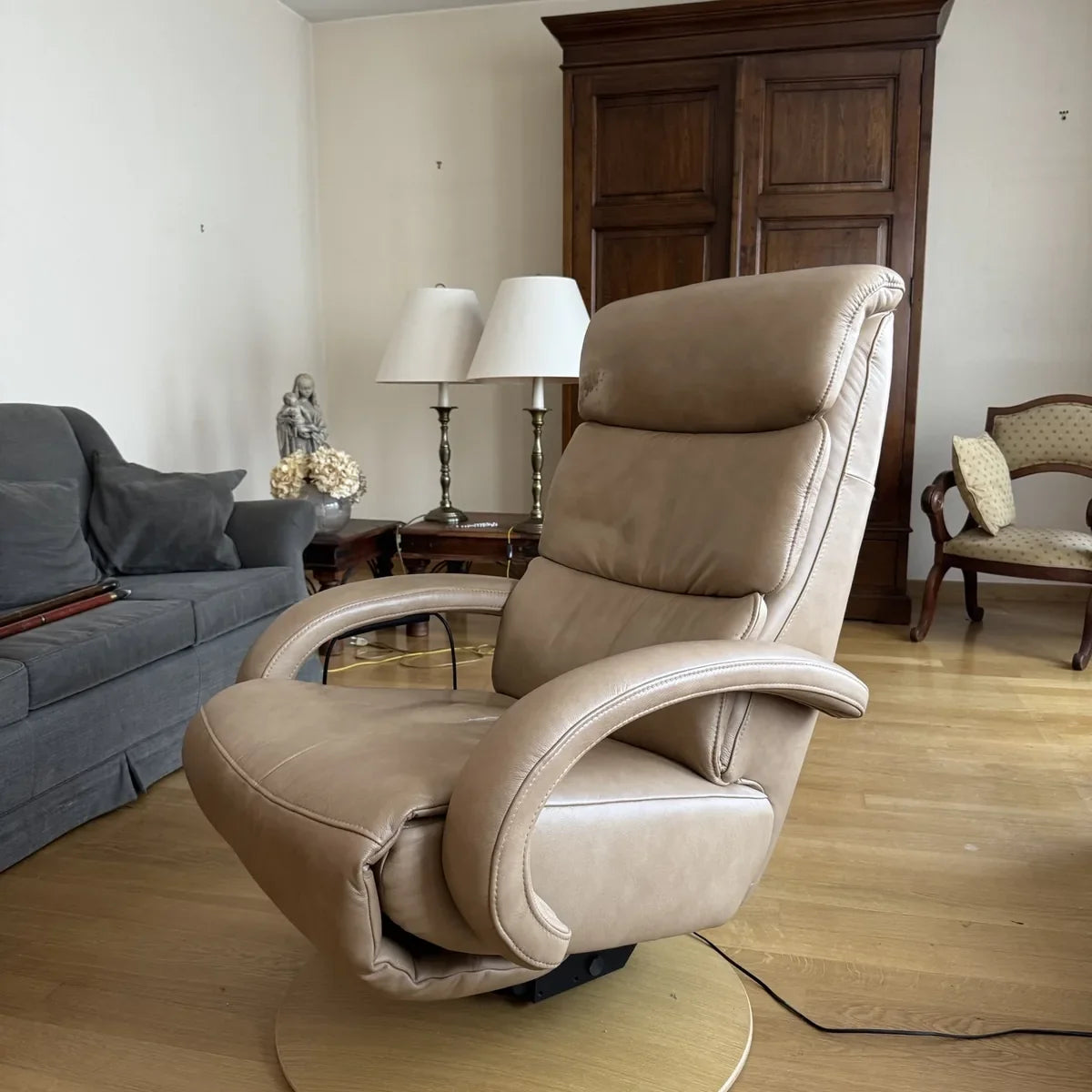Tweedehands Hukla Orion medium relaxzetel, zijaanzicht met armleuning